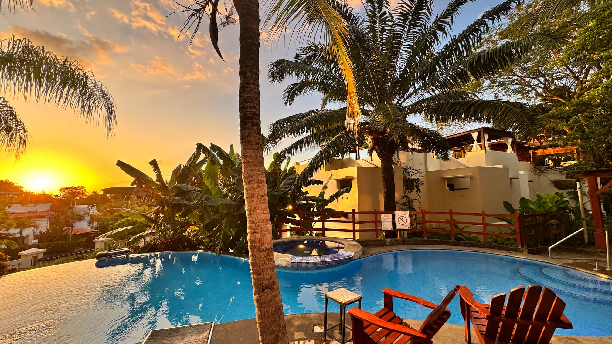 Coco Sunset Hills - Watching the sunset from Pool #1